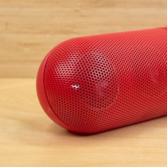 Beats Pill Wireless Bluetooth Speaker – Red - Picture 4 of 7